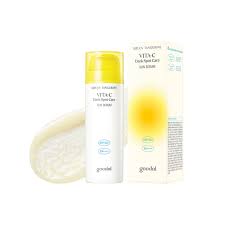 GREEN TANGERINE VITA C DARK SPOT SUN SERUM SPF50+ PA++++